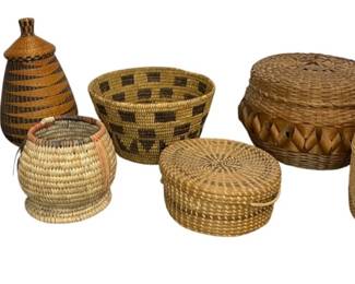 Collection Native American and African Baskets
