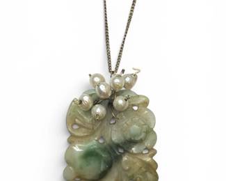 1920s Carved Jade & Freshwater Pearl Necklace