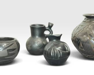 Collection Mexican Blackware Pottery, Santa Clara LUCIE SOTO