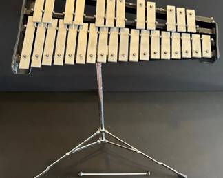 Percussion Plus 32Note Student Bell Kit Glockenspiel with Stand Case
