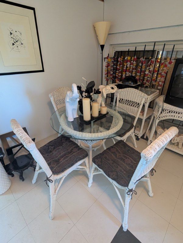 Blue Moon Estate Sales St. Louis in Northwoods, MO starts on 10/31/2026