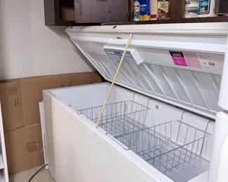 Montgomery Wards chest freezer