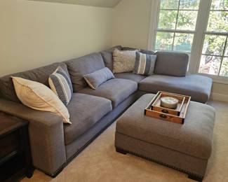 Very nice sectional 450.00
