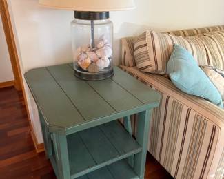 End table and lamps