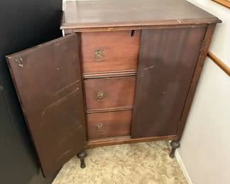Gentlemans Chest