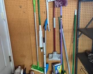 Assorted Cleaning and Kitchen Supplies, 6 Wire Storage Bins