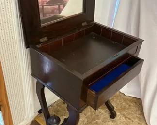 Ladies Dressing Table