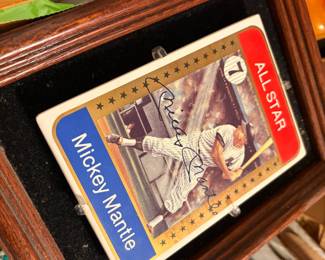 FF3 Laura FMickey Mantle signed card