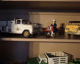 Tonka No. 5 Suburban Pumper Fire Truck