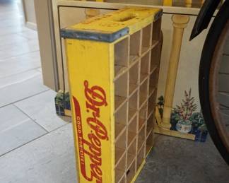 vinytage Dr. Pepper bottle case