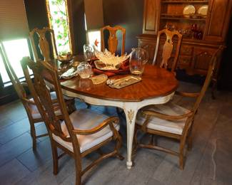 Thomasville dining table