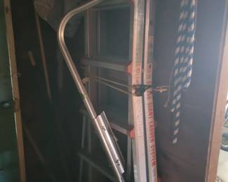 Bigger folding ladder