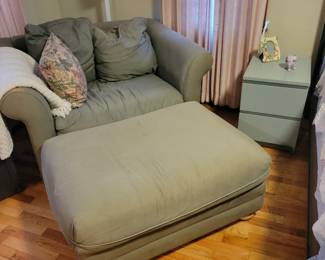 Oversized chair