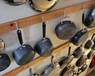 Wallace of pans