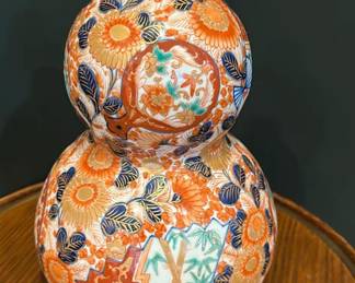 Lot 3: Antique Japanese Amari Porcelain Double Gourd Vase