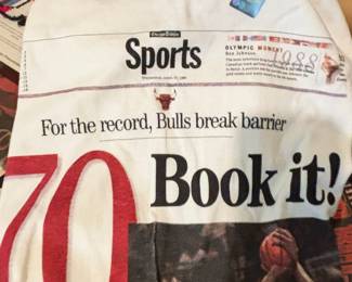 1996 Chicago Bulls 70-Win Season Commemorative T-Shirt