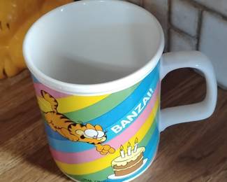 Vintage 1978 Enesco Garfield 'Banzai!' Birthday Mug