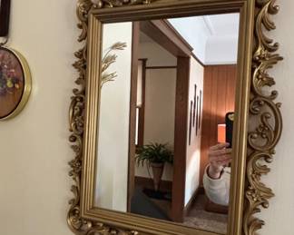 Vintage Syroco Rococo-Style Gilt Wall Mirror