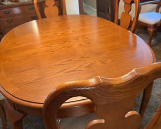 Queen Anne Style Oak Dining Set