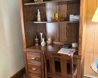 Vintage Young-Hinkle Oak Student Desk with Hutch and Chair