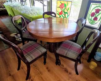 Round table with 5 chairs