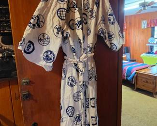 Kimono robe