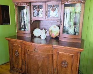 Awesome buffet/hutch