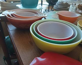Pyrex bowl sets