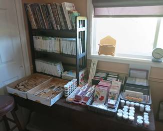 Art supplies and crafting accessories
