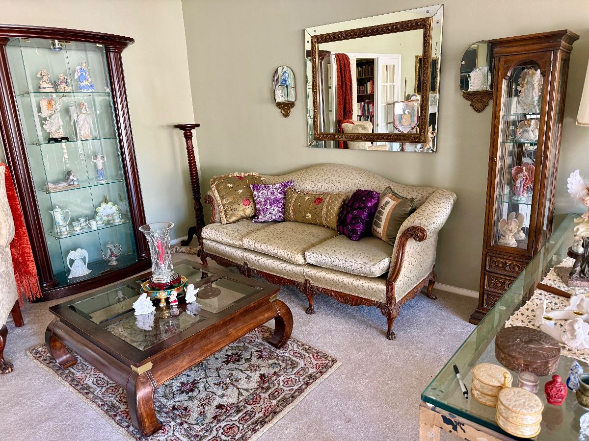 Baby Boomers Largo Harbor Bluffs Estate Sale starts on 10/29/2026