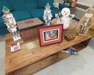 Nutcrakers and other Christmas items.