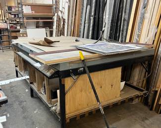 Professional vacuum table. Excellent working condition