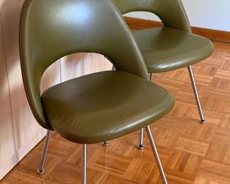 1960’s Eero Knoll Saarinien Executive Chairs in Bronze-Olive