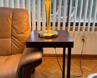 Pair of C-shaped side table (2 of 2)