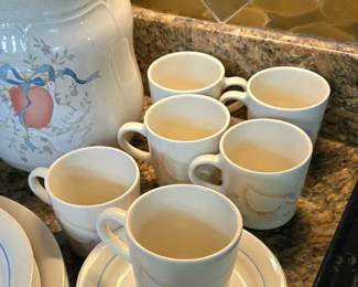 Vintage Country Style Dinnerware