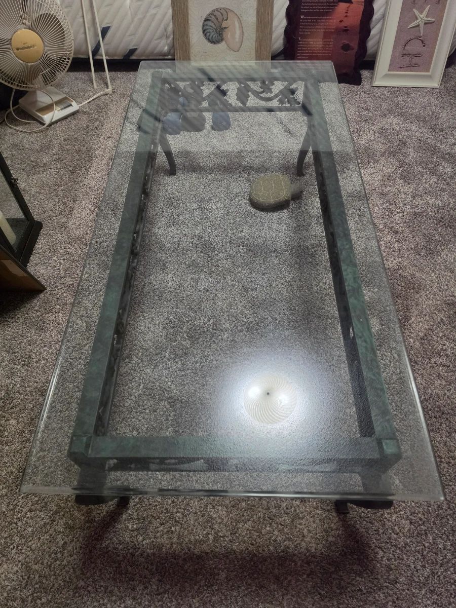 Glass top coffe table