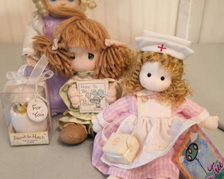 Lot 43: Precious Moments