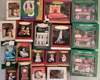 Lot 80: NIB- Collector Holiday Ornaments