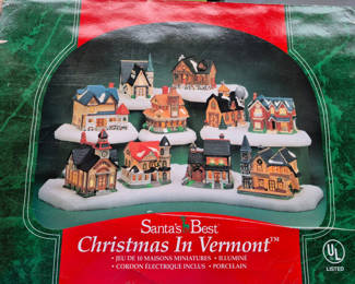 Lot 83: Santa's Best Christmas In Vermont Miniature Village Set