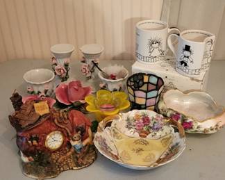 Lot 32: Decorative Items