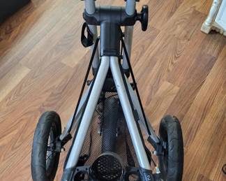 Lot 224: Sun Mountain Speed Cart V1 Golf Push Cart