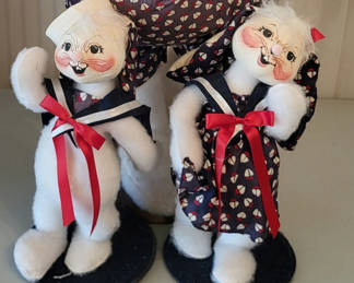 Lot 74: Annalee Patriotic Bunnies