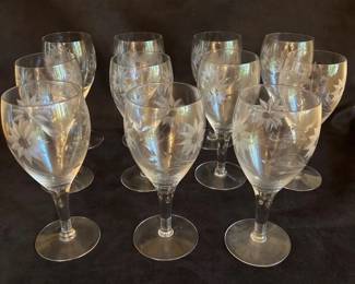 Crystal Daisy Etched Wine Glasses