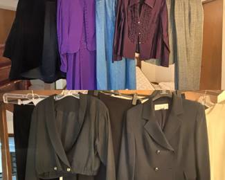 Doncaster Womens Dress Clothes