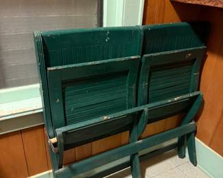 Folding bench