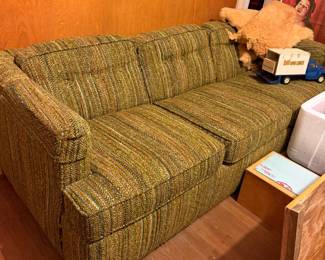 1970s green sleeper sofa
