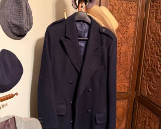 Vintage high-end mens’ clothing and accessories