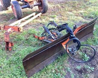 Kubota 4WD Double Traction L245DT diesel tractor & front mount blade