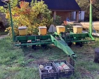 John Deere 7000 planter & seed disks