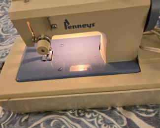 1960’s VINTAGE JCPENNEY CHILD’S SEWING MACHINE – ESTATE SALE! Adorable vintage Penneys children’s sewing machine featuring a classic cream-and-blue design, built-in light, and electric operation! A nostalgic collectible for vintage toy enthusiasts, sewing machine collectors, or anyone who loves unique vintage finds!
